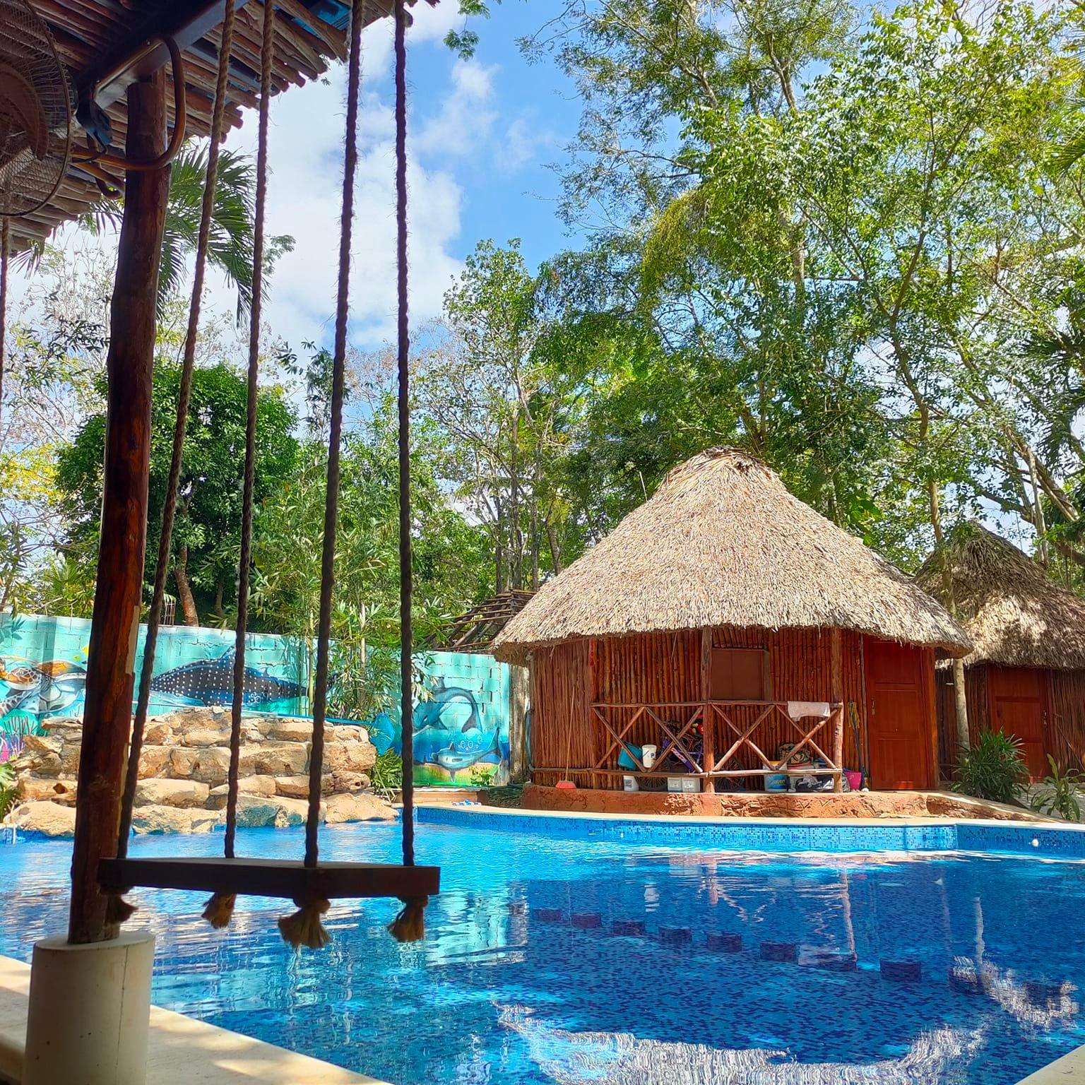 Los Bambús Restaurante & Bar Lounge